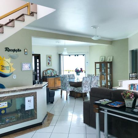 Blue House Hostel Peruíbe Extérieur photo